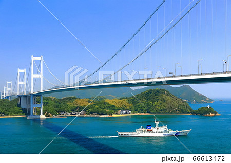 【愛媛県】晴天下の来島海峡大橋 66613472