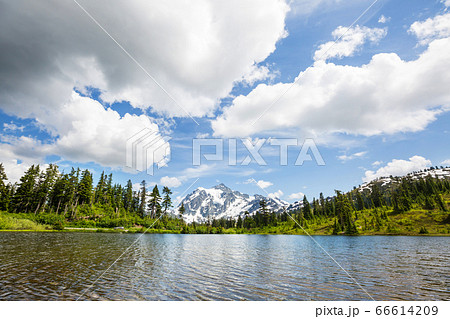 Picture lake 66614209