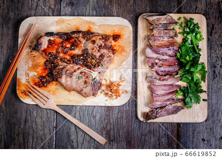 T-bone steak medium-rear steak with sliced beef on 66619852