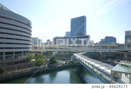 日本の横浜都市景観 JR横浜タワーなどを望む 66626275