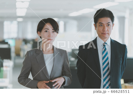 同僚との不仲 同僚との不仲 66628551