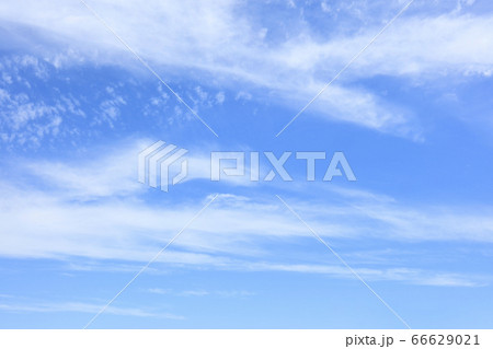 6月の梅雨に訪れた爽やかな青空【奈良天理市】 66629021