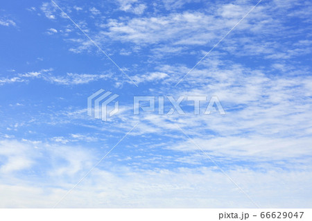 6月の梅雨に訪れた爽やかな青空【奈良天理市】 66629047