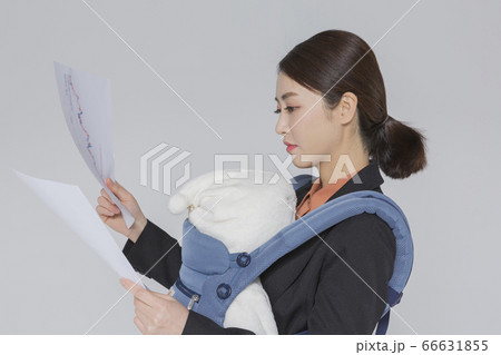 Businesswoman concept, Asian female portrait in a studio 187 66631855