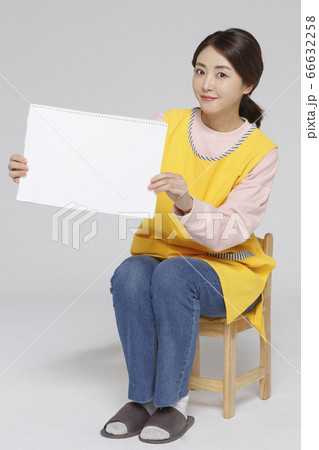 Businesswoman concept, Asian female portrait in a studio 043 66632258
