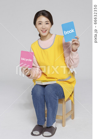 Businesswoman concept, Asian female portrait in a studio 045 Businesswoman concept, Asian female portrait in a studio 045 66632350