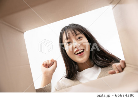 Young asian woman's Daily life concept. Enjoying daily routine 624 66634290