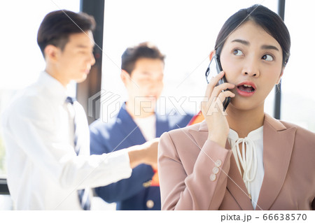男女のビジネスシーン 66638570