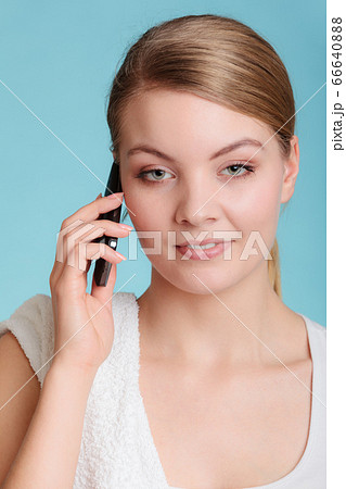 Young woman talk on mobile phone. Young woman talk on mobile phone. 66640888