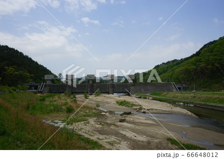 三陸海岸普代浜の水門 三陸海岸普代浜の水門 66648012