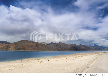 インド・ラダック地方 パンゴンツォ / Pangong Tso, Ladakh, India 66648046