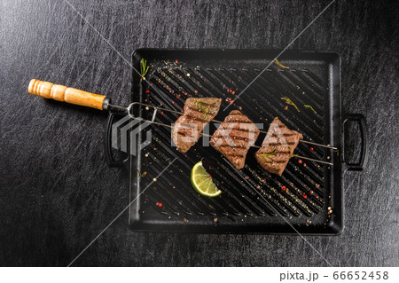 串焼きバーベキューセット　Skewers barbecue to enjoy outdoors  66652458