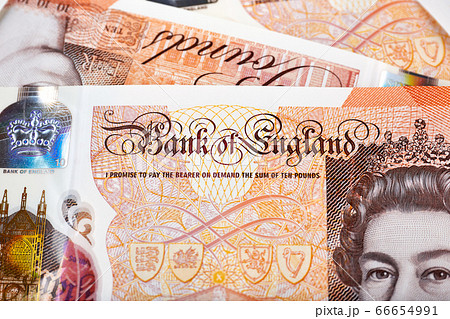 Close up photo on Bank of England 10 pounds banknote. 66654991