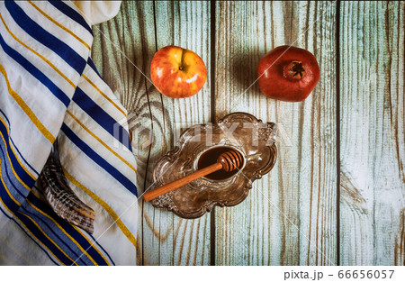 On the table in the synagogue are the symbols of On the table in the synagogue are the symbols of 66656057