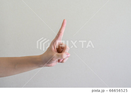 手のジェスチャー 66656525