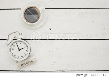 Daylight Saving Time, White retro alarm clock 66658815