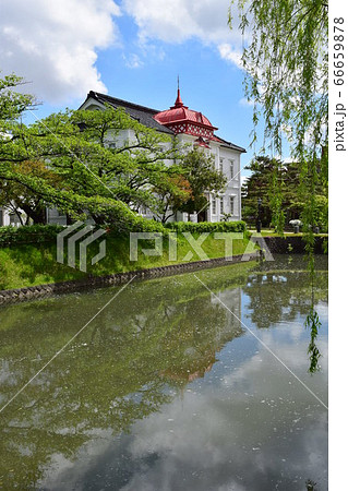 赤いドームの大宝館 66659878