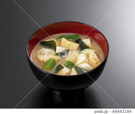 味噌汁 66662184