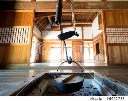 古民家の囲炉裏 66662733