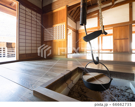 古民家の囲炉裏 66662735