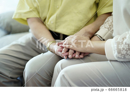 Elderly couples are holding hands, Happy asian wife and husband, Caregiver and Take care together concept. Elderly couples are holding hands, Happy asian wife and husband, Caregiver and Take care together concept. 66665818