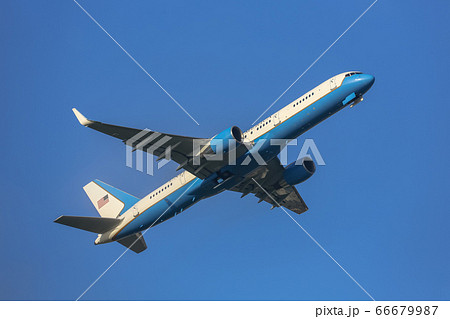 横田基地から離陸するアメリカ政府専用機（東京都福生市） 66679987