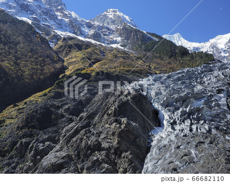 中国雲南省シャングリラ 徳欽 梅里雪山・明永氷河 / Mingyong glacier, Deqin 中国雲南省シャングリラ 徳欽 梅里雪山・明永氷河 / Mingyong glacier, Deqin 66682110