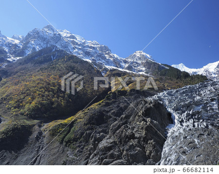 中国雲南省シャングリラ 徳欽 梅里雪山・明永氷河 / Mingyong glacier, Deqin 66682114