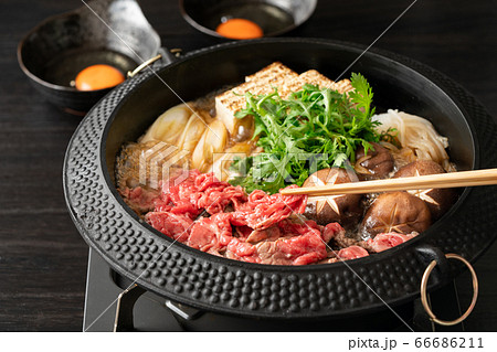 すき焼き　国産牛肉切り落とし 66686211