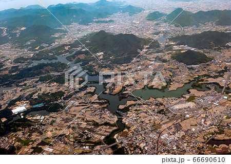 空撮 府中ダム 府中湖 北條池 ため池 香川県 坂出市 高松自動車道 昼間 横 66690610