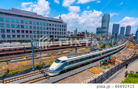 日本の東京都市景観 イーストコア曳舟二番館などを望む 66692415