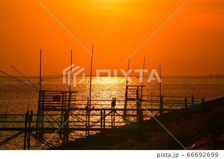 柳川市　有明海の夕景 66692699