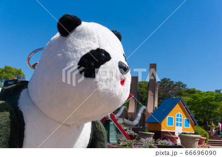 パンダの乗り物の写真素材