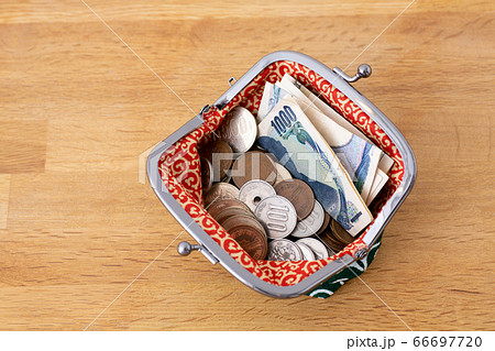 がま口財布とお金 がま口財布とお金 66697720