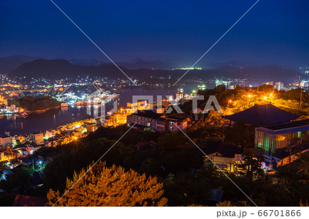 《広島県》尾道の夜明け前・千光寺公園展望台 《広島県》尾道の夜明け前・千光寺公園展望台 66701866