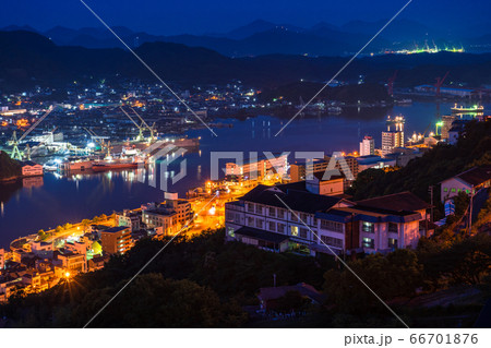 《広島県》尾道の夜明け前・千光寺公園展望台 66701876