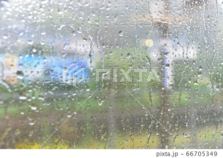 雨の滝部駅 66705349