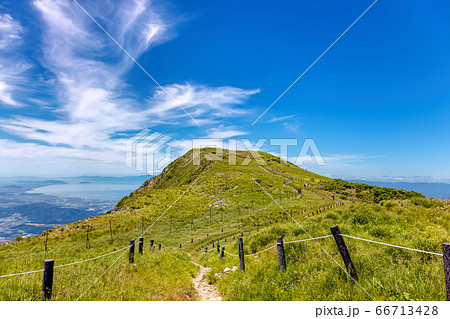伊吹山 (6月 快晴 朝) 伊吹山 (6月 快晴 朝) 66713428