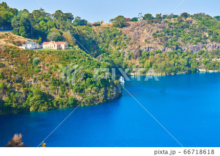 マウントガンビアのブルーレイク マウントガンビアのブルーレイク 66718618