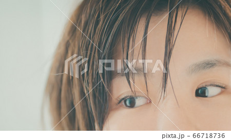 30代女性の朝 30代女性の朝 66718736