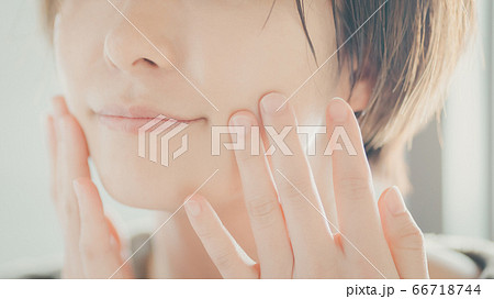 30代女性の朝美容 66718744