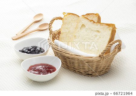 食パンとジャム 66721964