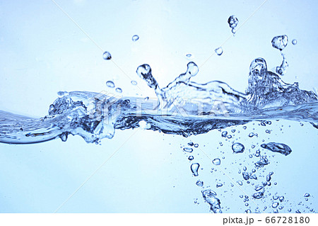 水しぶき 66728180