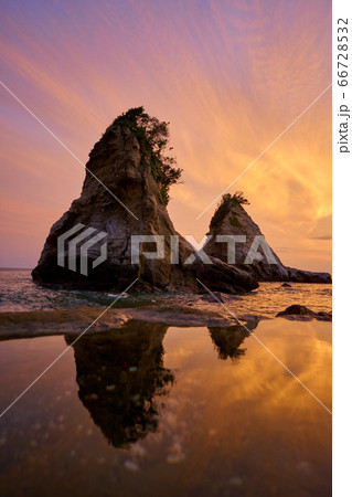 千葉県 夕焼けの雀島 南房総市 千葉県 夕焼けの雀島 南房総市 66728532