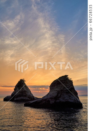 千葉県 夕焼けの雀島 南房総市 千葉県 夕焼けの雀島 南房総市 66728535