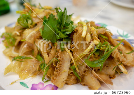 開胃雙拼 台北 四川料理 冷菜 豚耳 ハチノス 横位置 66728960