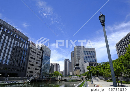 大阪 中之島公園から見た都市景観 大阪 中之島公園から見た都市景観 66735039