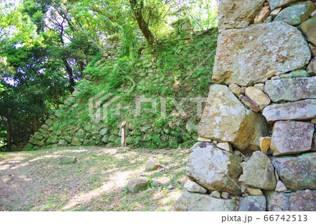 兵庫県淡路島　洲本城跡の南の丸隅櫓跡 66742513