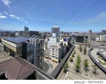 大分駅前ロータリーと市街地 大分駅前ロータリーと市街地 66744022
