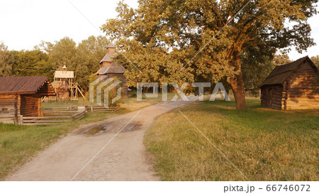 Sandy road in the village. 66746072